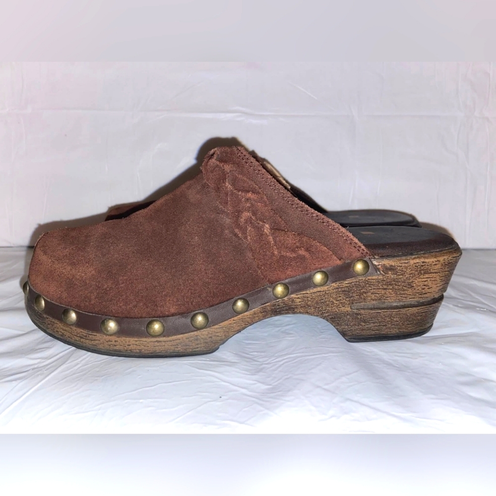 Brown Suede Women's Clogs By Pesaro